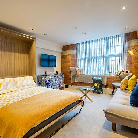 48 Cocoa Suites York Eksteriør billede